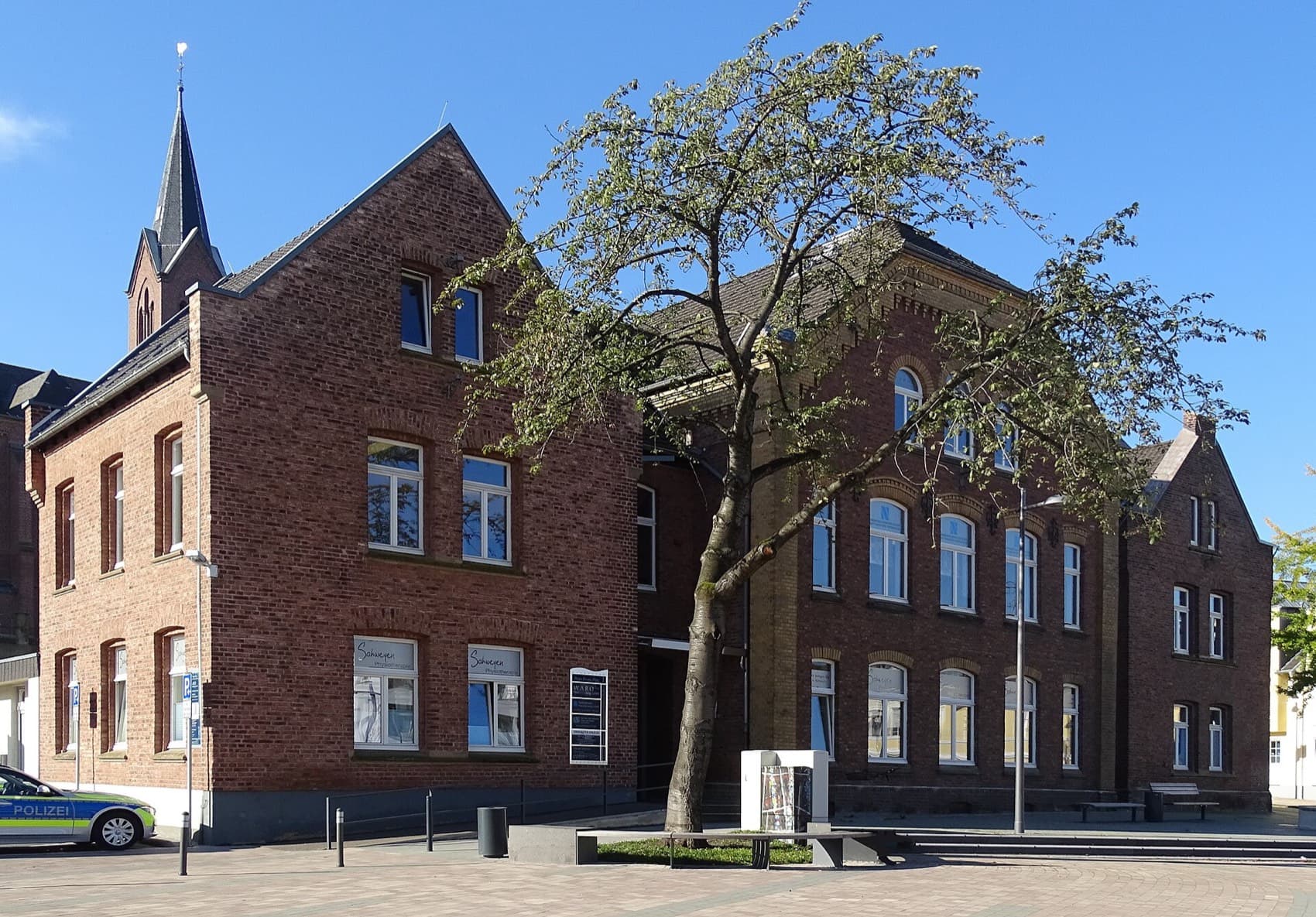 Peter-Fryns-Platz in Bornheim